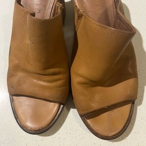 Alias Mae 100% leather slides